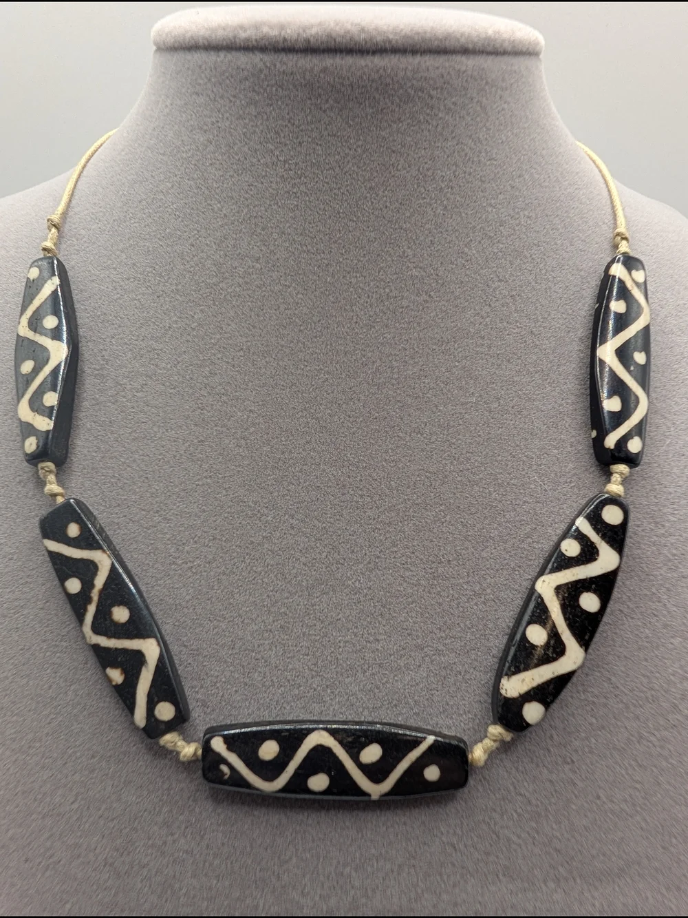 Black and Cream Tribal Bead Necklace - Women’s Fashion Jewelry